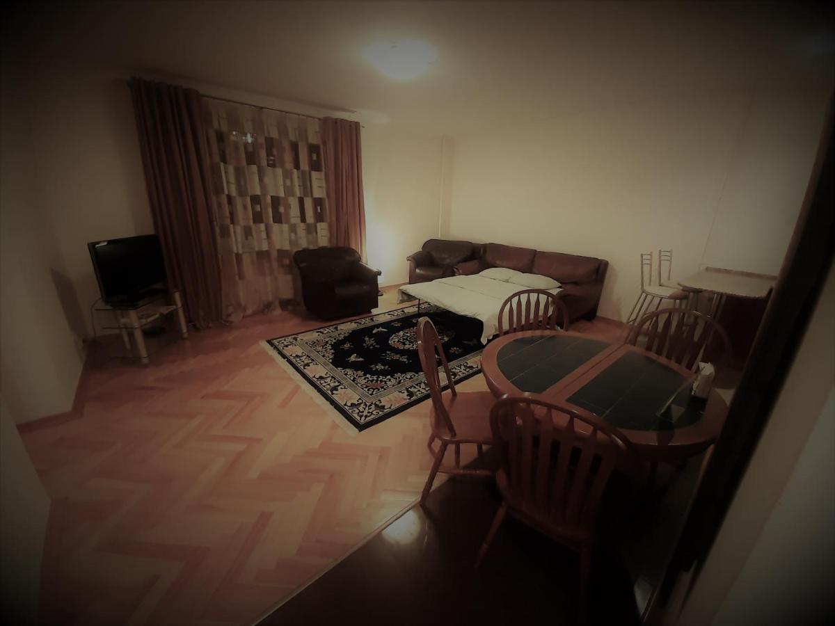 Apartment On Myasnikova 34 Minsk Exterior foto